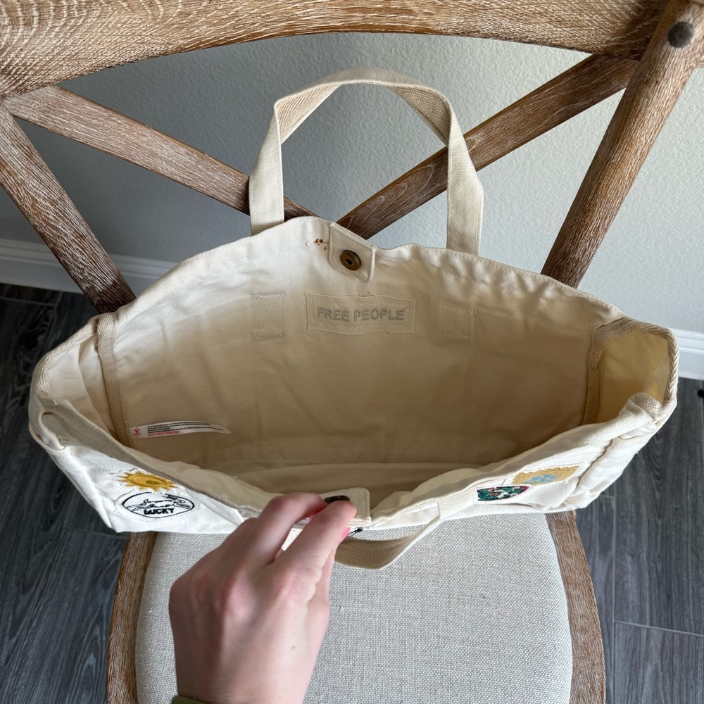 Free people Kiss My Patch Tote - Picture 5 of 9